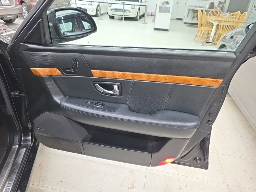 Used 2005 Kia Amanti image 12