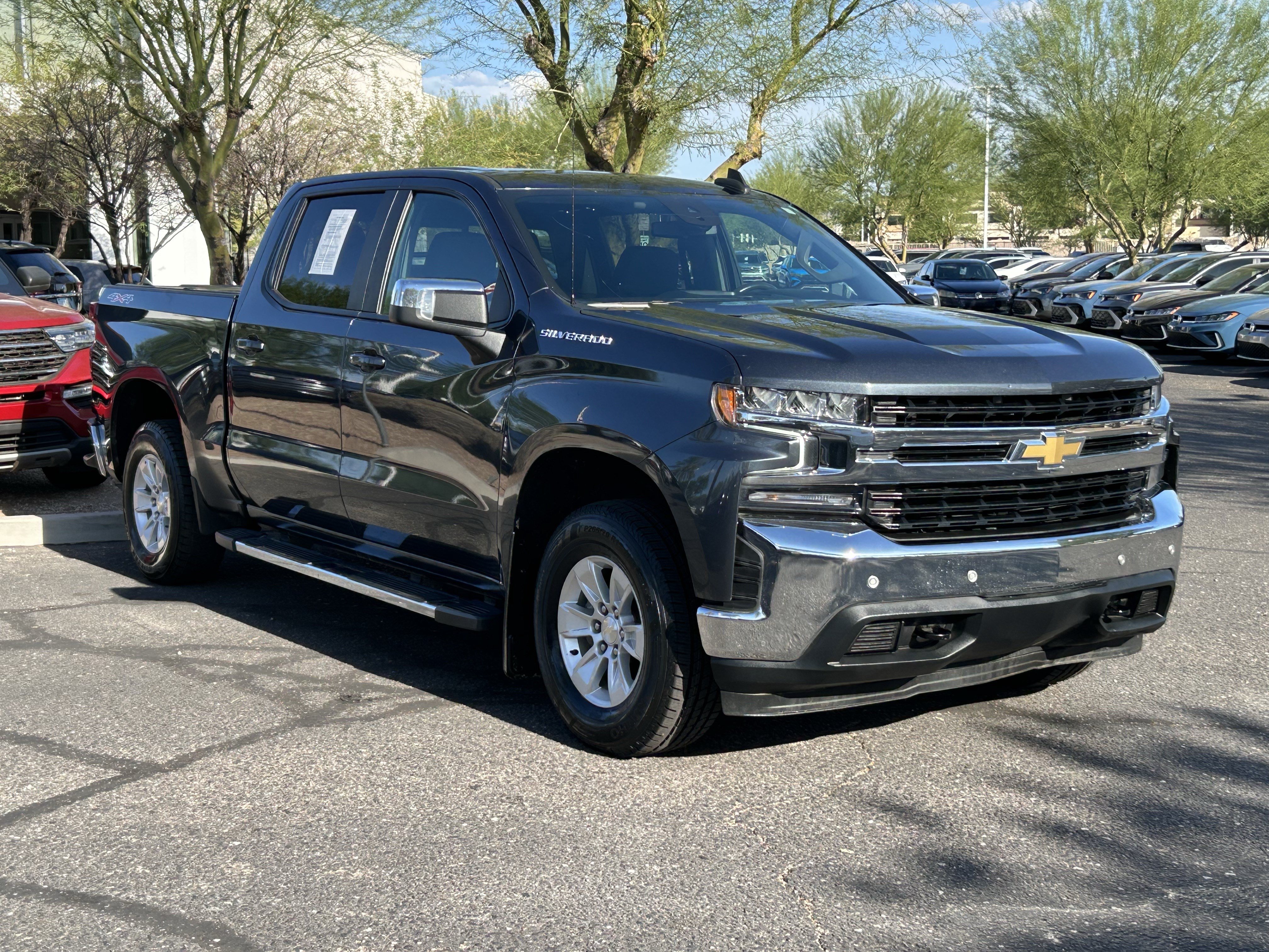 Used 2022 Chevrolet Silverado 1500 LT w/ Convenience Package II AWD/4WD image 6