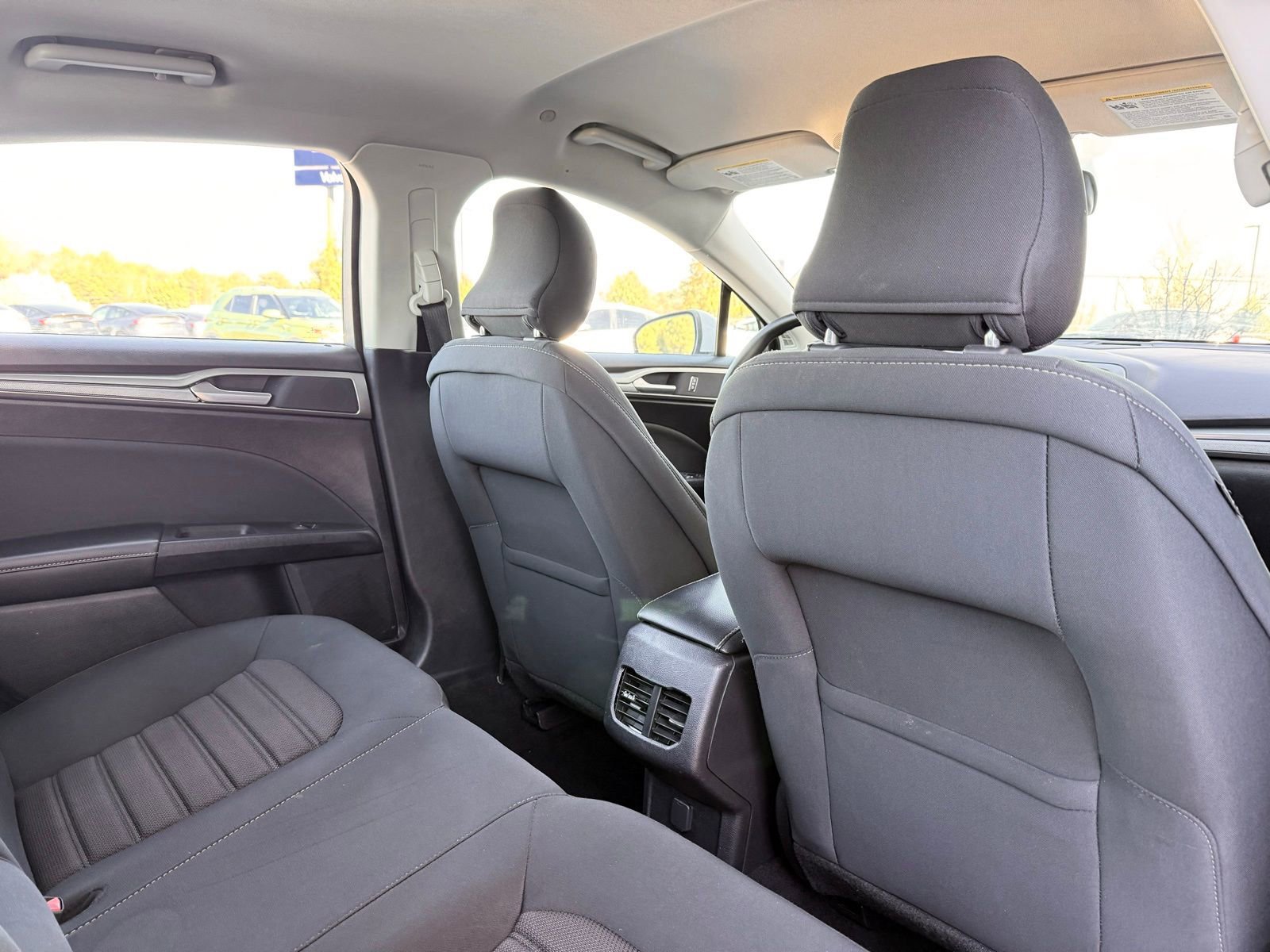 Used 2019 Ford Fusion SE image 19