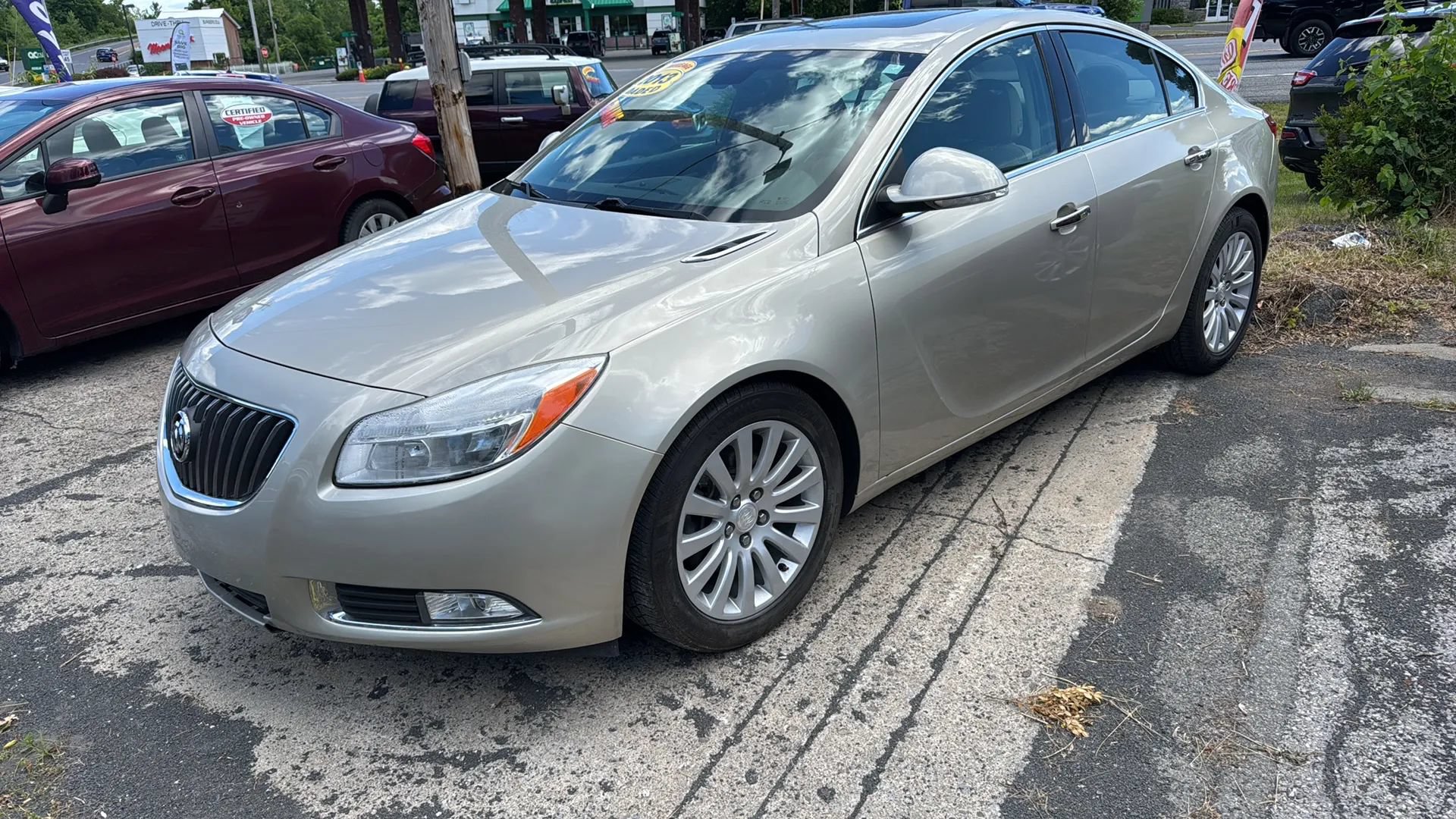 Used 2013 Buick Regal Premium FWD image 3
