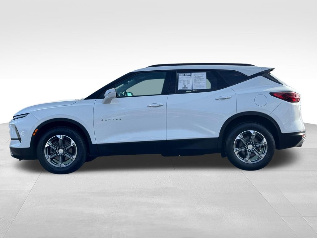Used 2024 Chevrolet Blazer LT AWD/4WD image 4