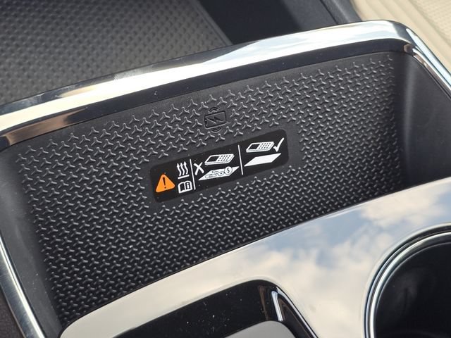 New 2026 Chevrolet Equinox RS w/ Convenience Package III AWD/4WD image 9