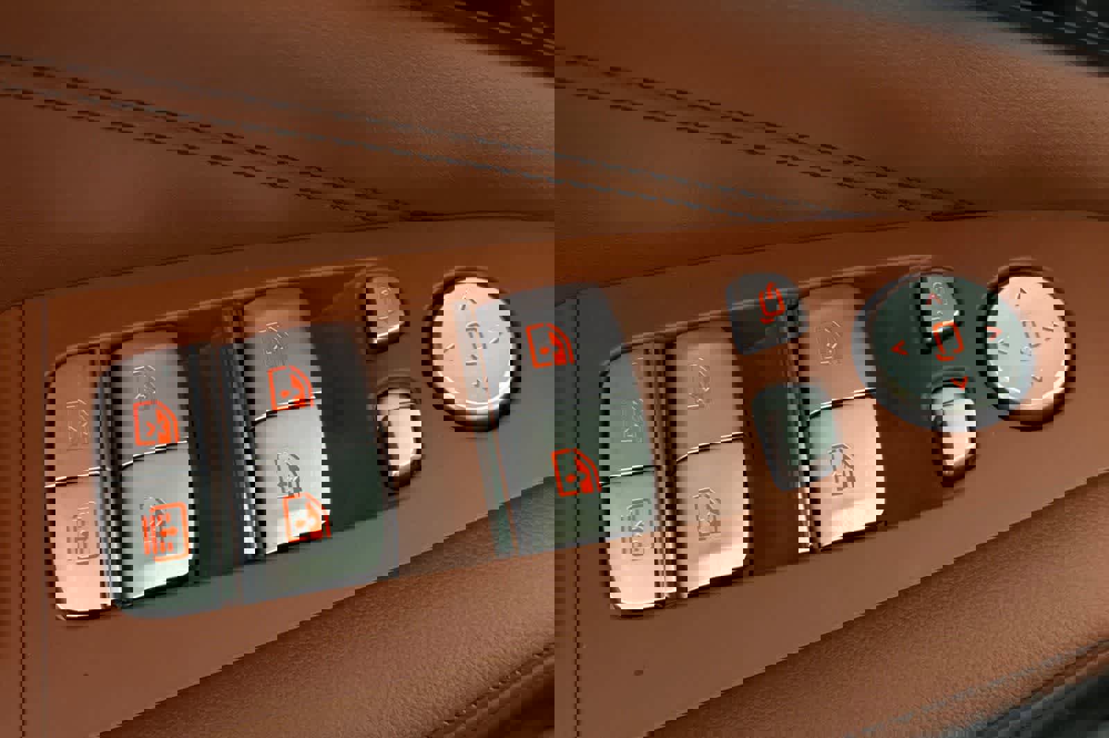 Certified 2024 BMW X7 xDrive40i w/ M Sport Package image 13