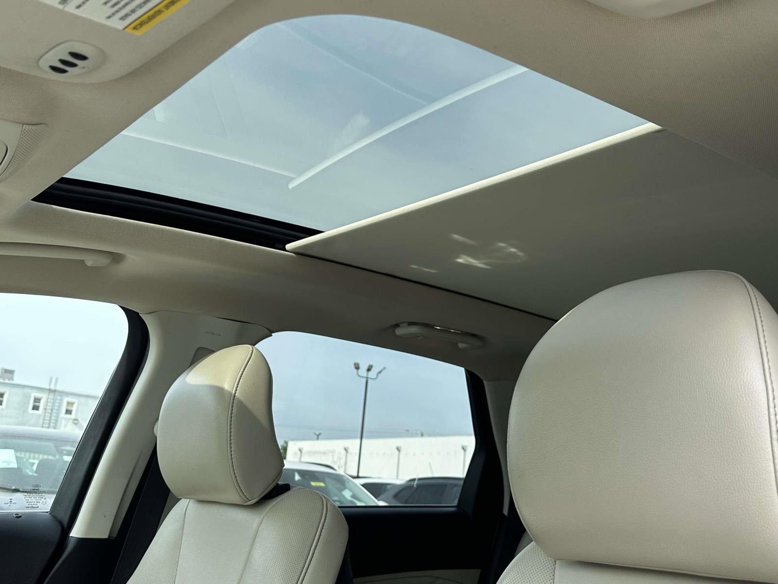 Used 2019 Ford Edge Titanium w/ Equipment Group 301A image 9