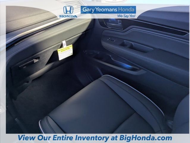 New 2026 Honda Odyssey Touring image 17