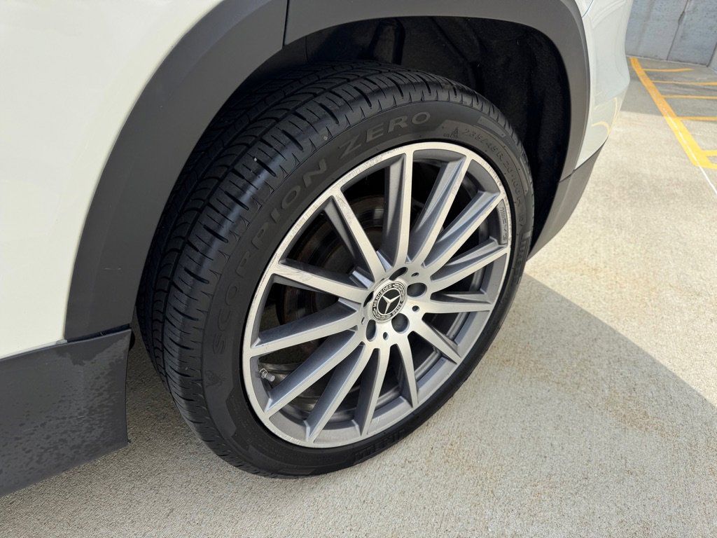 Used 2021 Mercedes-Benz GLB 250 4MATIC image 11