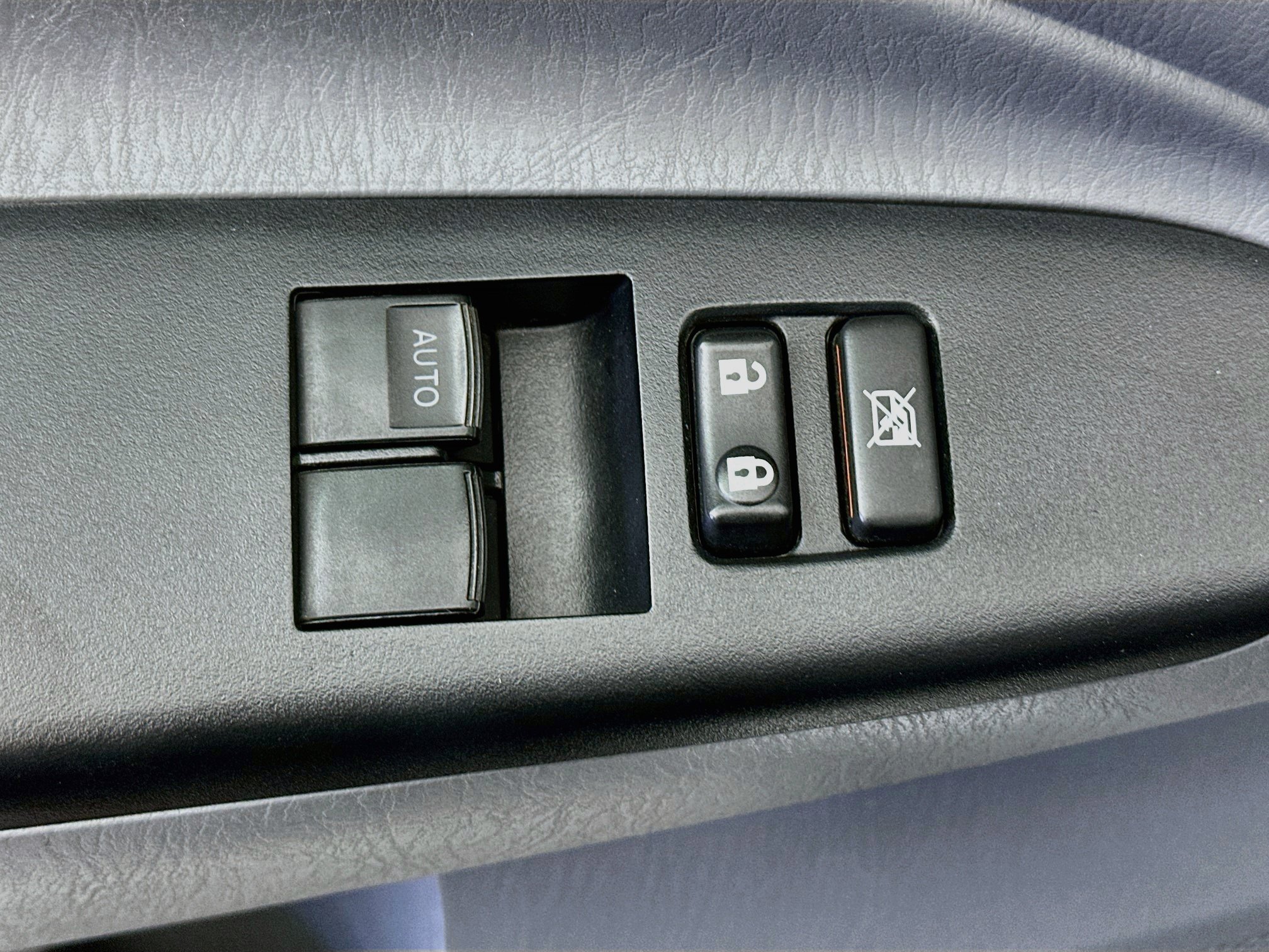 Used 2013 Toyota Tacoma PreRunner w/ TRD Off-Road Pkg RWD image 15