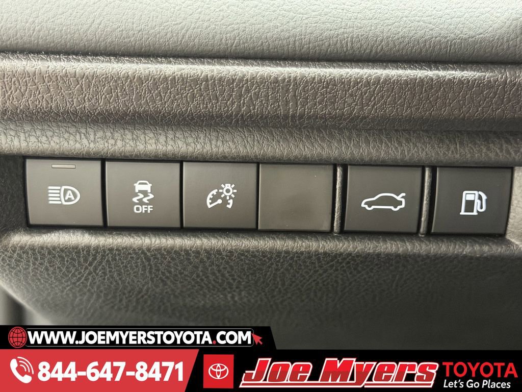 Certified 2025 Toyota Camry XSE image 25