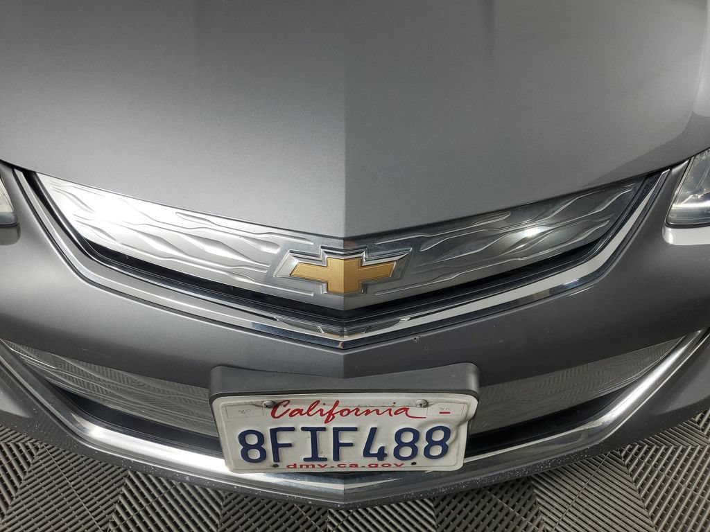 Used 2018 Chevrolet Volt LT w/ Comfort Package FWD image 11