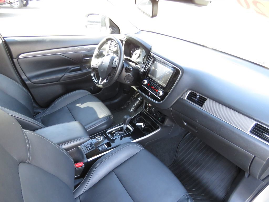 Used 2020 Mitsubishi Outlander SEL image 14