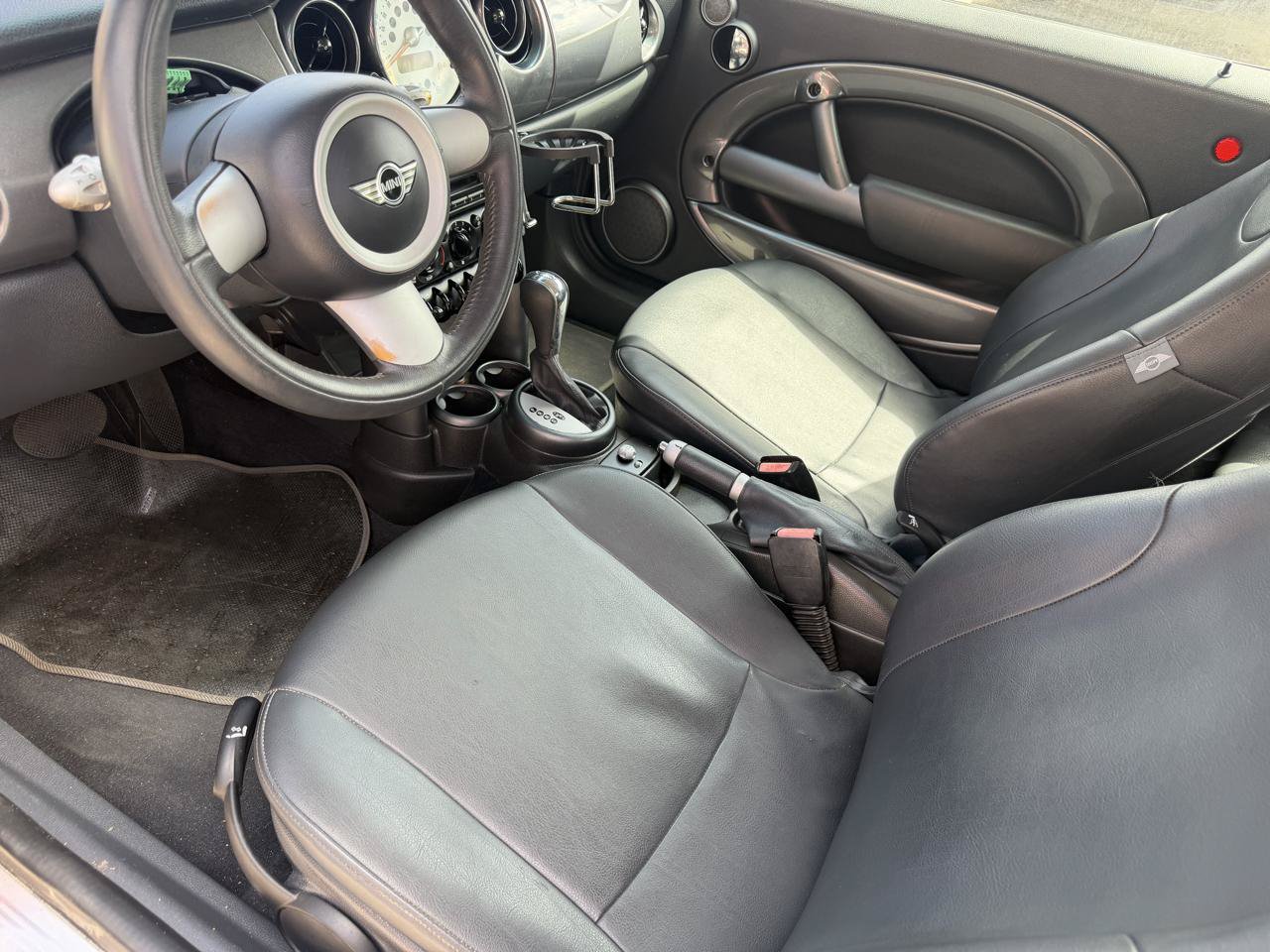 Used 2006 MINI Cooper Hardtop FWD image 10
