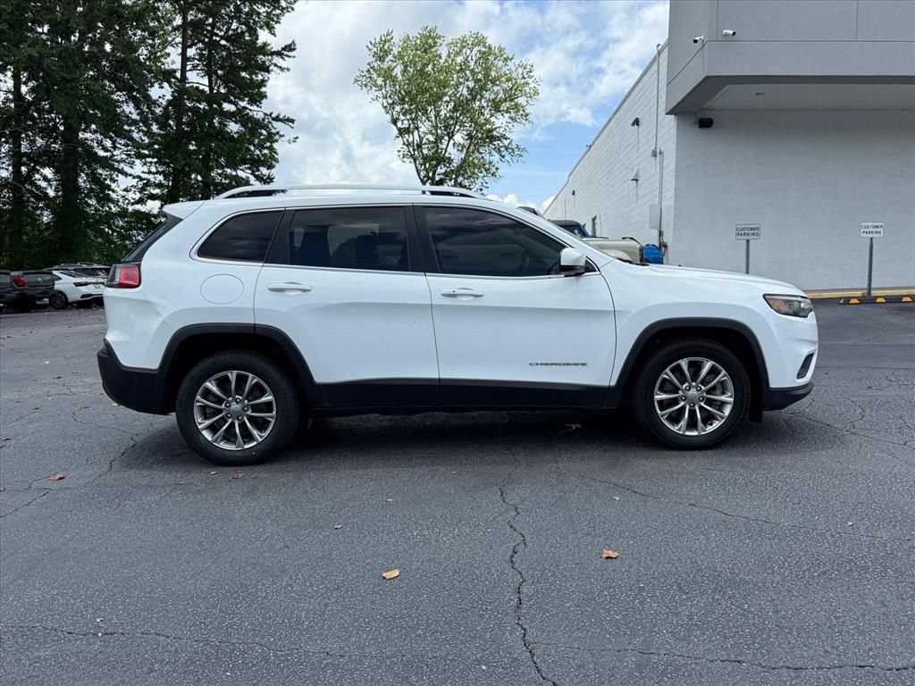 Used 2021 Jeep Cherokee Latitude Lux w/ Comfort/Convenience Group FWD image 3