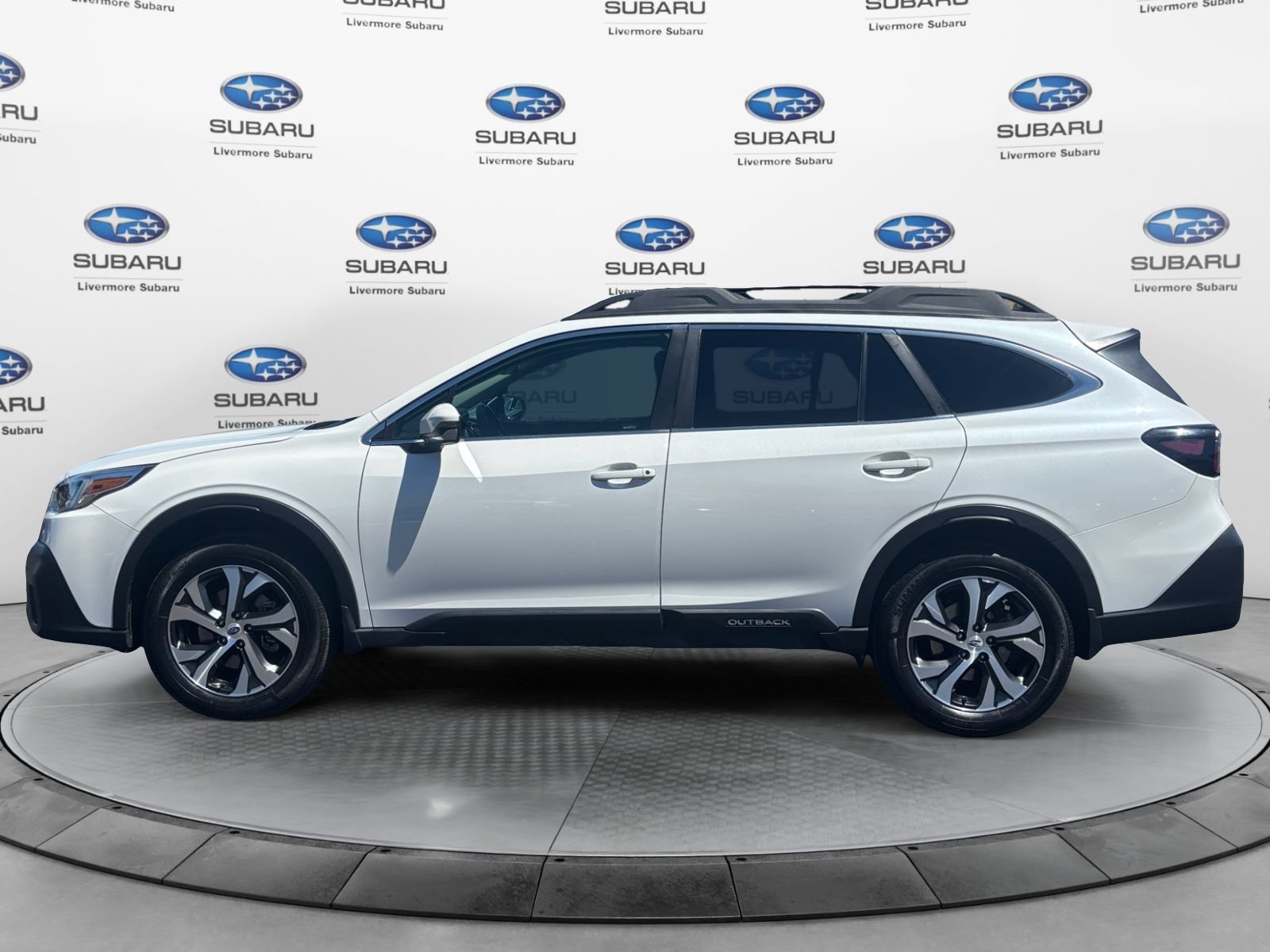 Used 2021 Subaru Outback Limited w/ Popular Package #2 AWD/4WD image 2