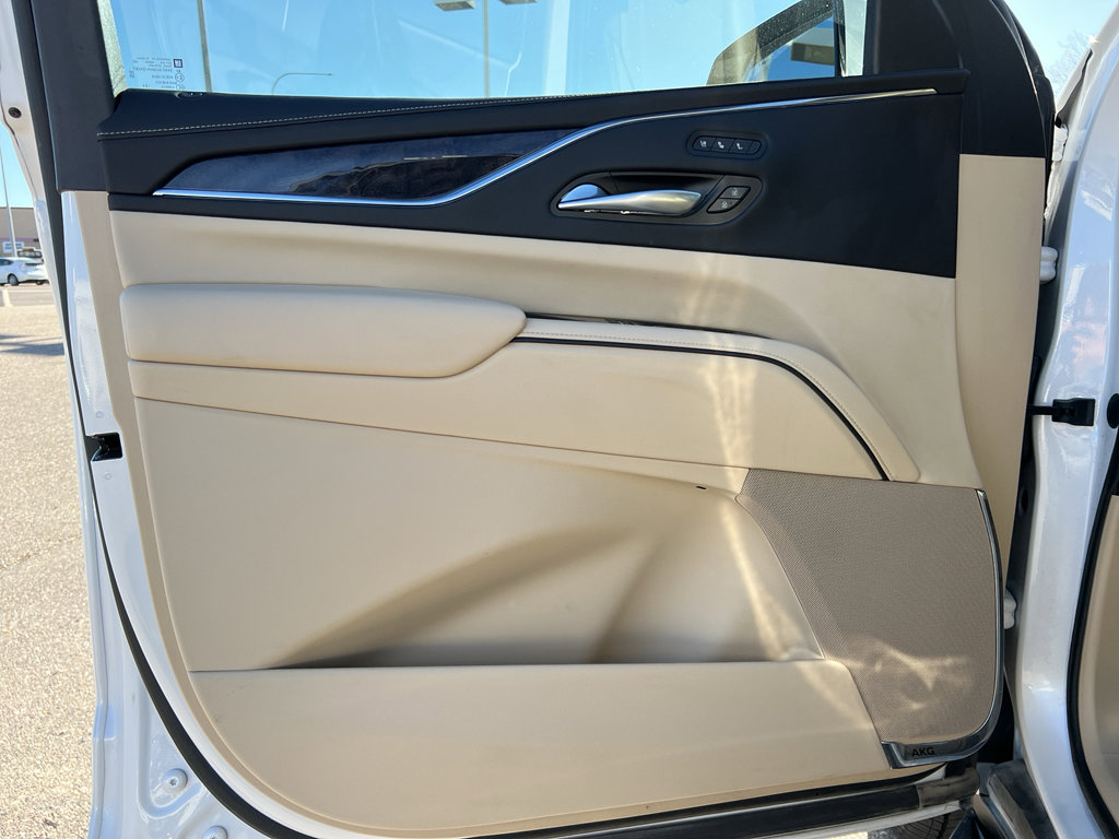 Certified 2023 Cadillac Escalade ESV Premium Luxury AWD/4WD image 18