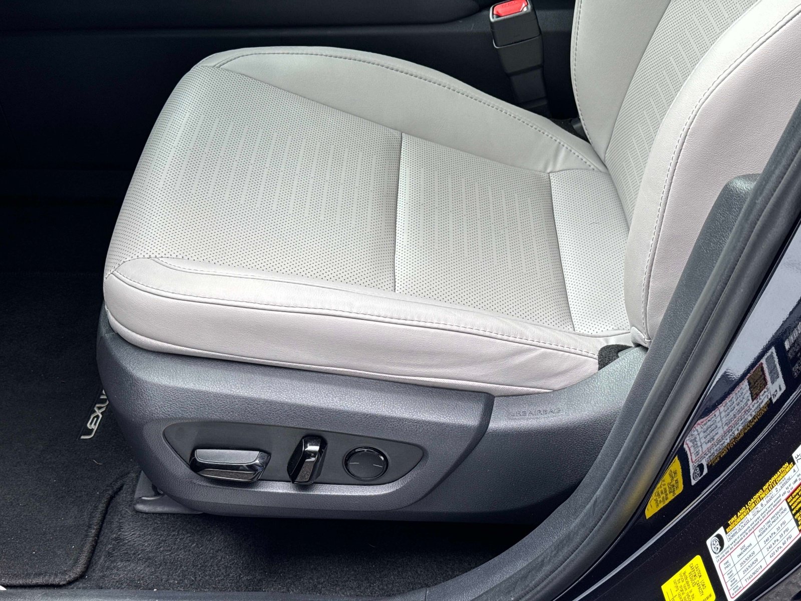 Certified 2024 Lexus TX 350 AWD w/ Captains Chair Package image 21