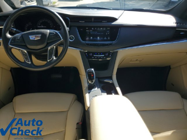 Used 2018 Cadillac XT5 Premium Luxury FWD image 13