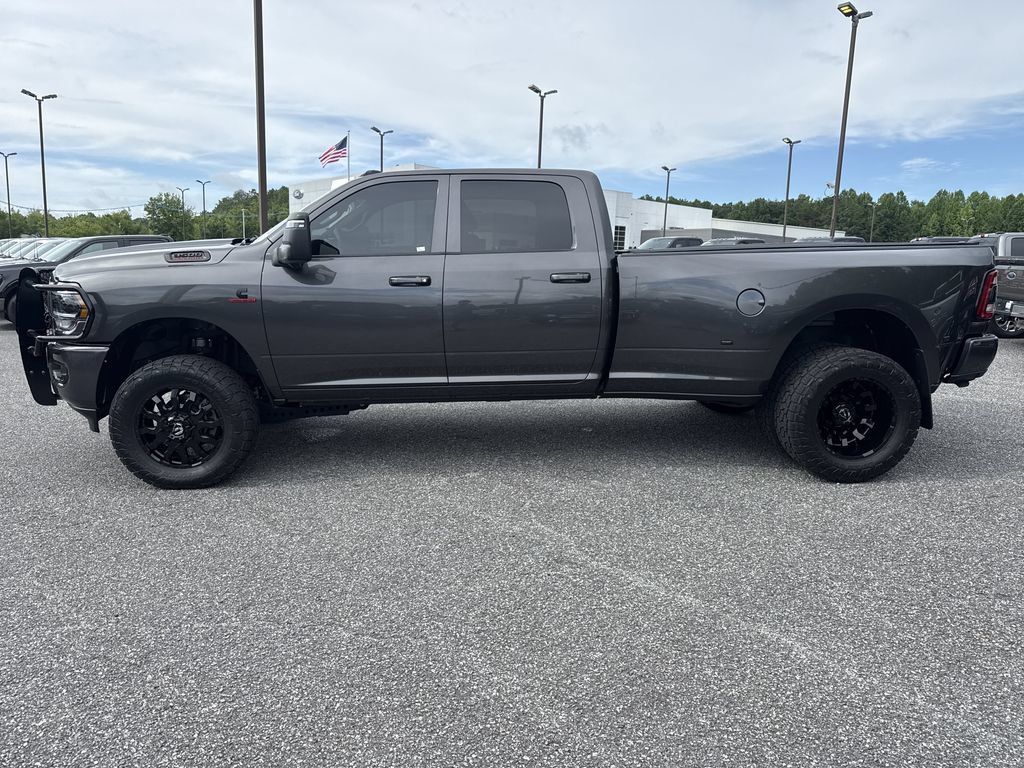 Used 2024 RAM 3500 Big Horn w/ Night Edition AWD/4WD image 4