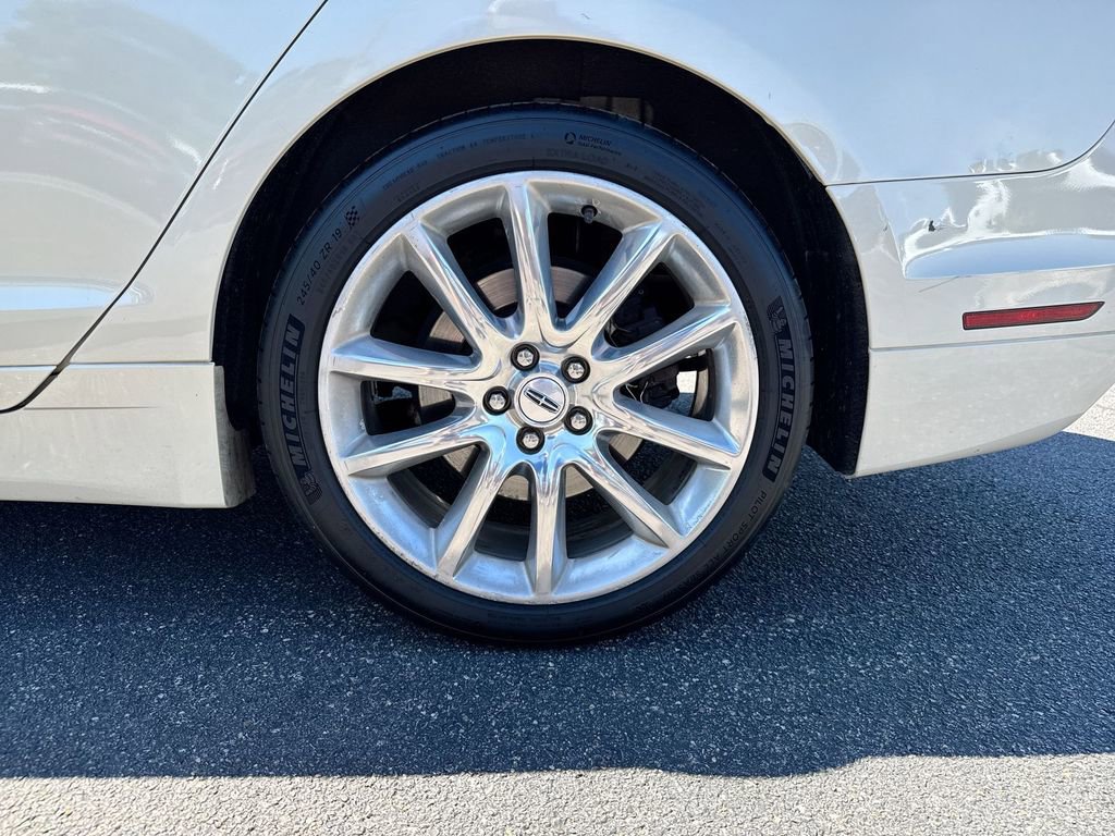 Used 2014 Lincoln MKZ w/ Equipment Group 102A Reserve FWD image 28