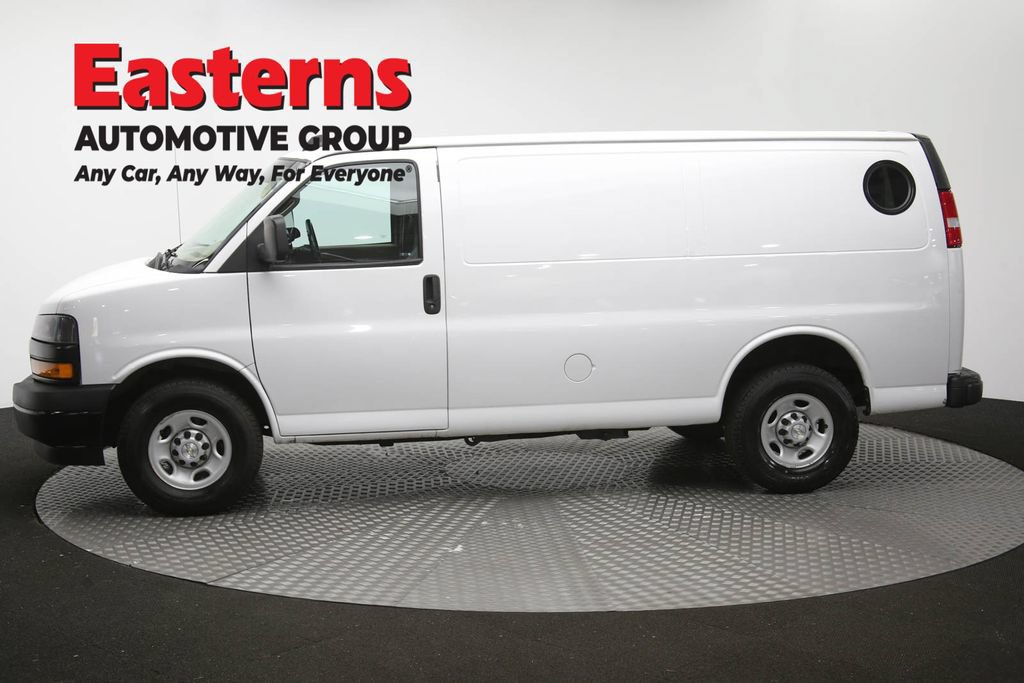 Used 2021 Chevrolet Express 3500 w/ Driver Convenience Package RWD image 55