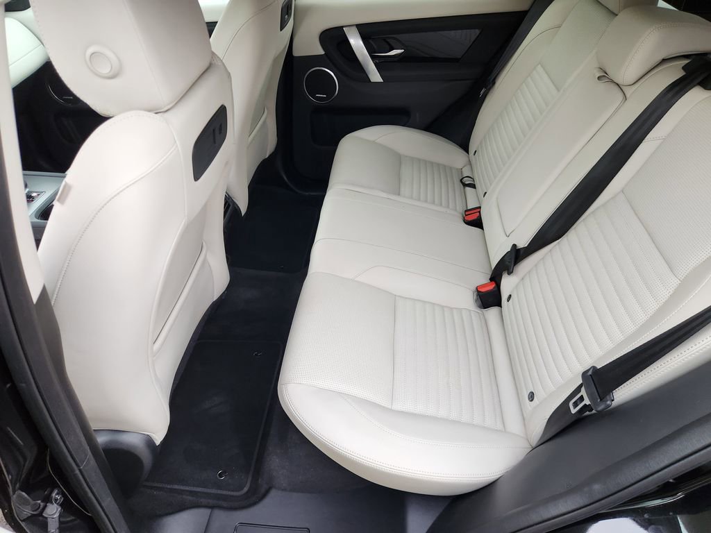 Used 2025 Land Rover Discovery Sport S image 12