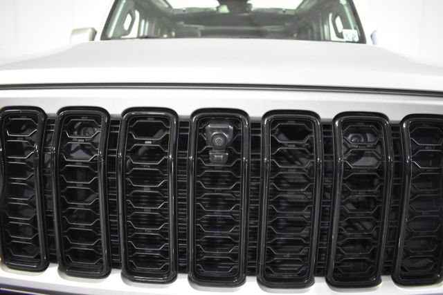 Used 2024 Jeep Wrangler High Altitude AWD/4WD image 38