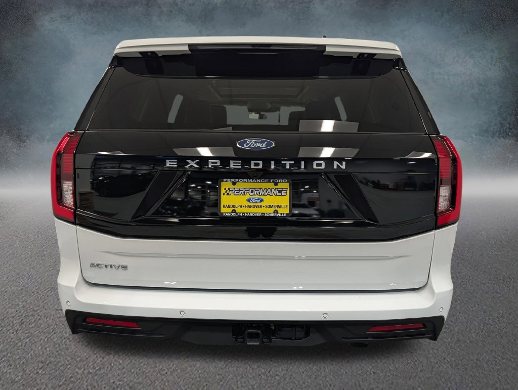Used 2025 Ford Expedition Active AWD/4WD image 5