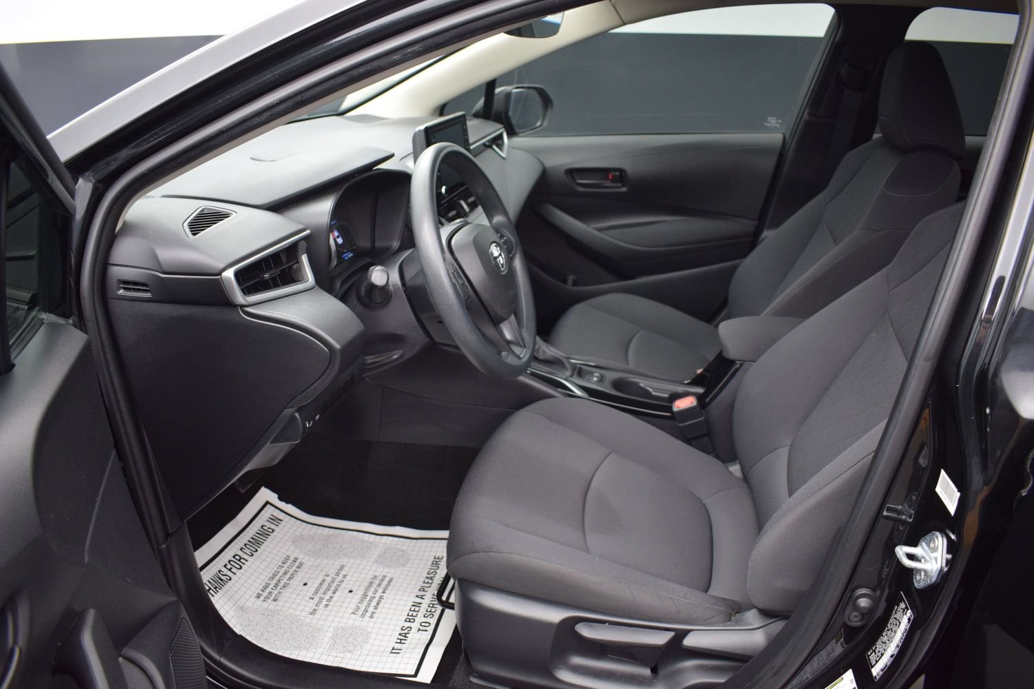 Used 2022 Toyota Corolla LE FWD image 13