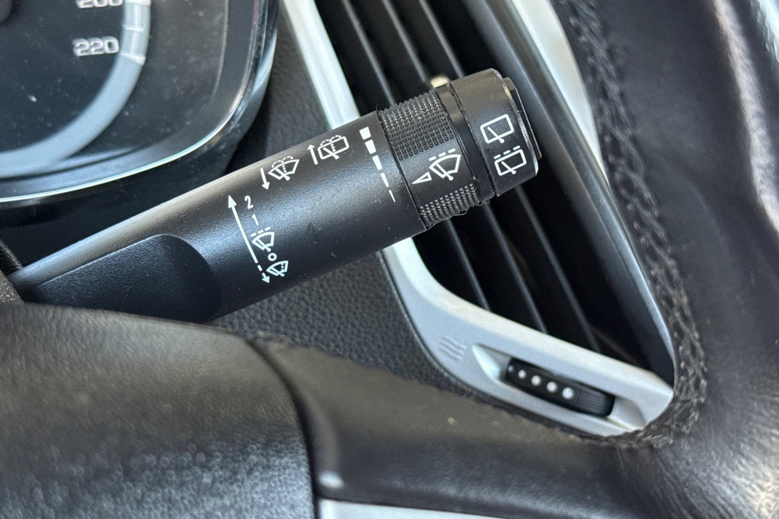Used 2010 GMC Terrain SLT AWD/4WD image 36