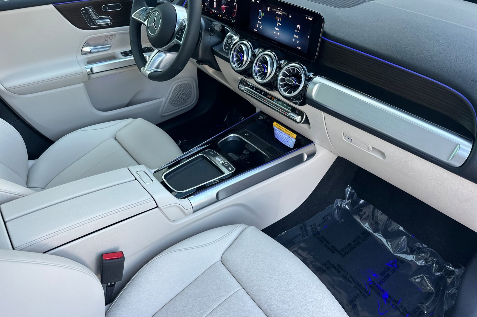 New 2025 Mercedes-Benz GLB 250 250 image 16