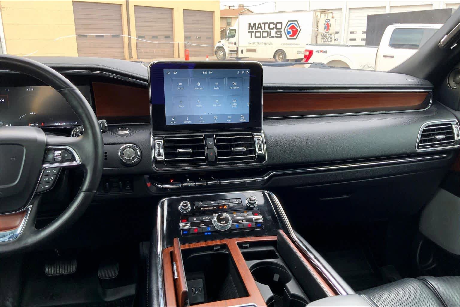 Used 2020 Lincoln Navigator Reserve w/ Luxury Package image 6