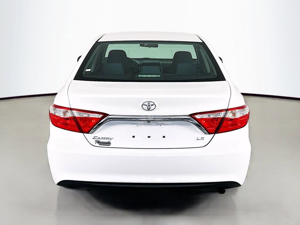 Used 2015 Toyota Camry LE FWD image 6