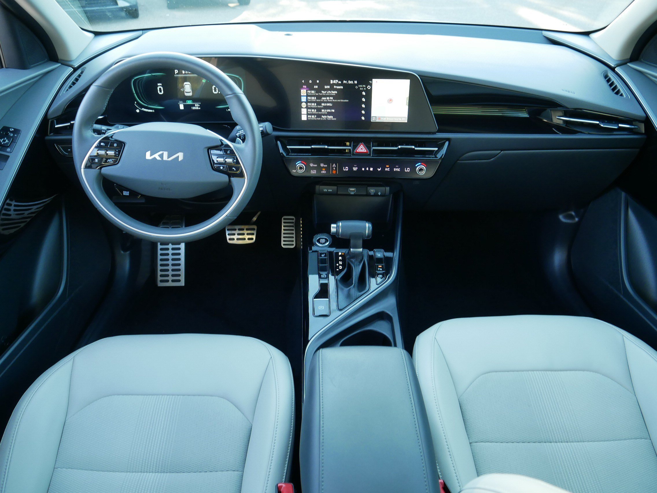 Certified 2023 Kia Niro EX Touring FWD image 10