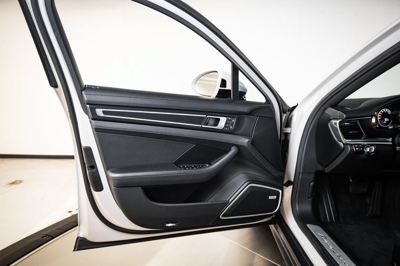 Certified 2022 Porsche Panamera 4 AWD/4WD image 23