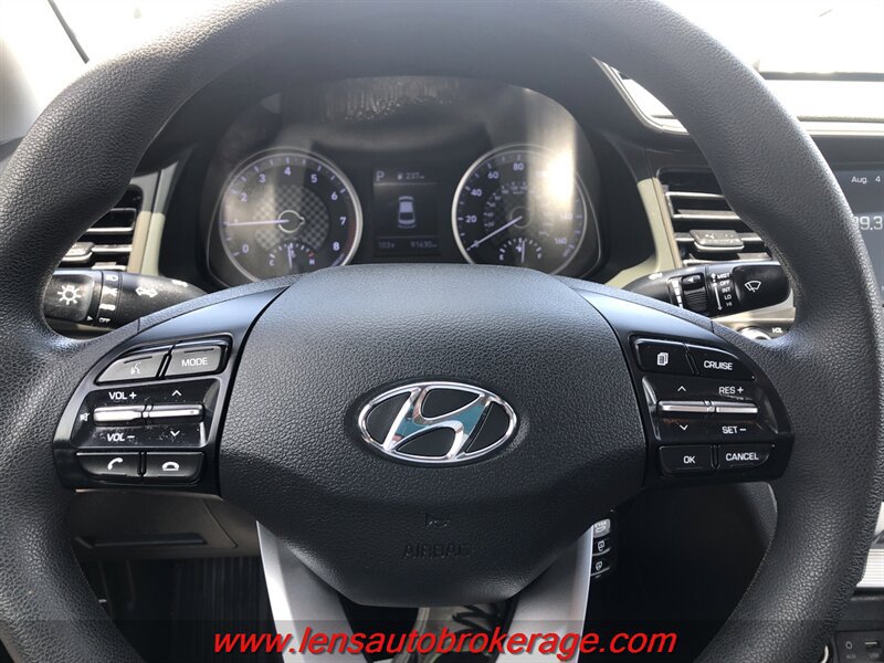Used 2019 Hyundai Elantra SEL w/ Cargo Package FWD image 13