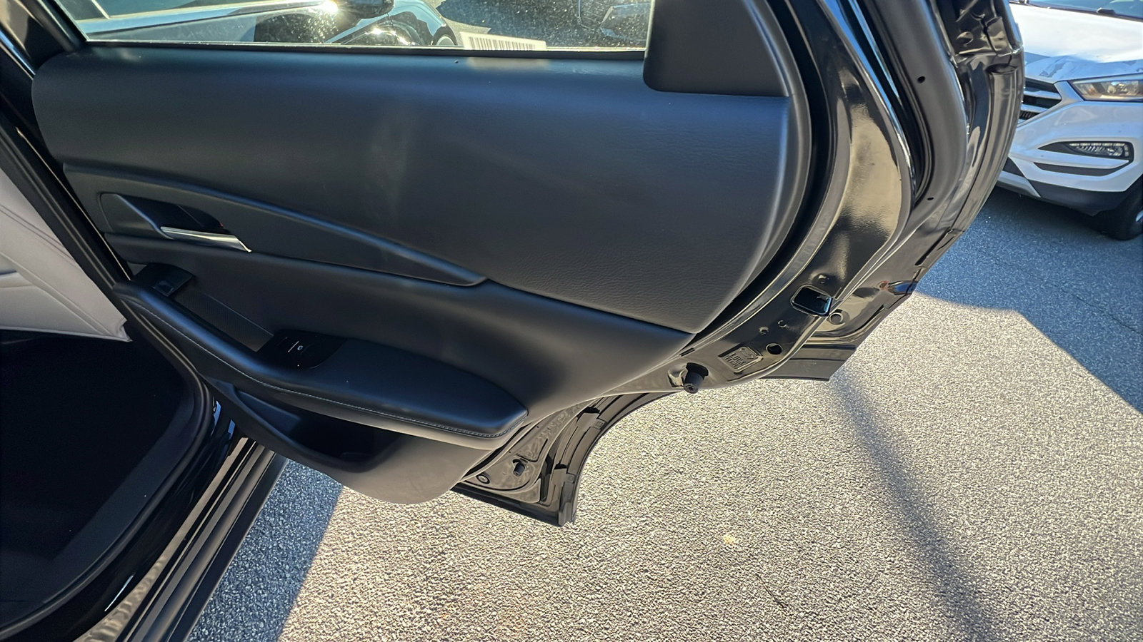 Used 2025 MAZDA CX-30 AWD 2.5 S w/ Preferred Package image 21