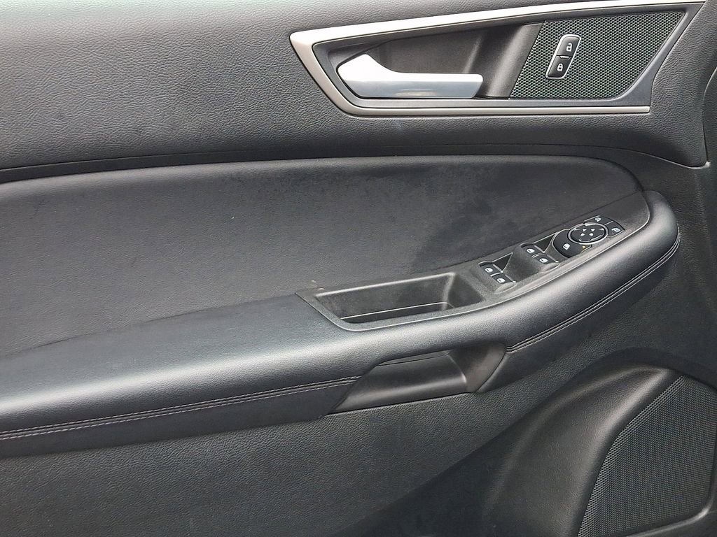 Used 2023 Ford Edge SEL AWD/4WD image 13