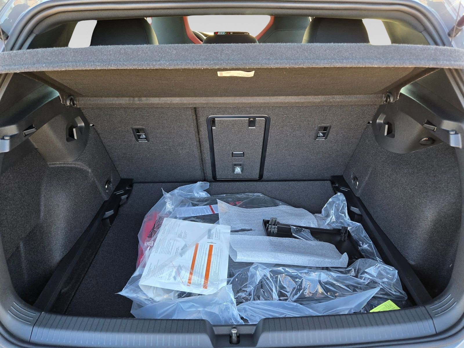 New 2025 Volkswagen GTI SE image 6