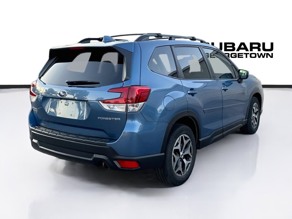 Used 2020 Subaru Forester Premium AWD/4WD image 7