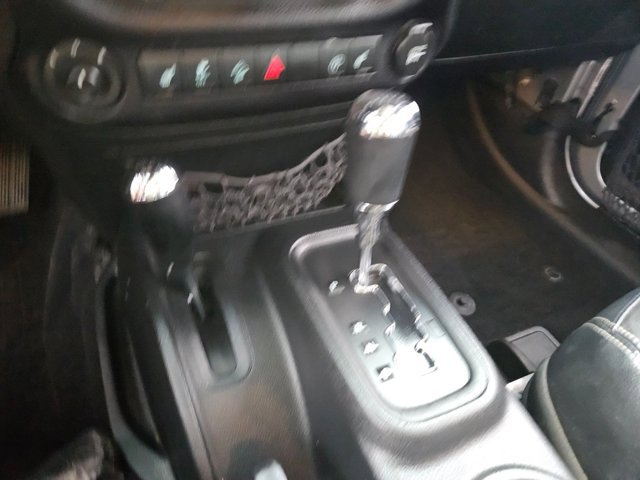 Used 2016 Jeep Wrangler Rubicon image 16