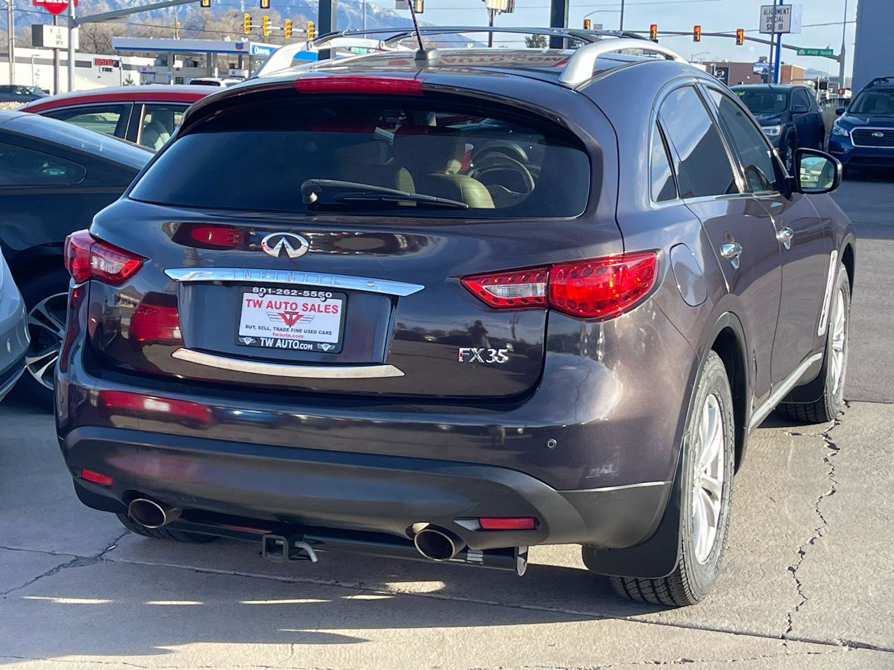 Used 2010 INFINITI FX35 FX35 AWD w/ Navigation Pkg image 5
