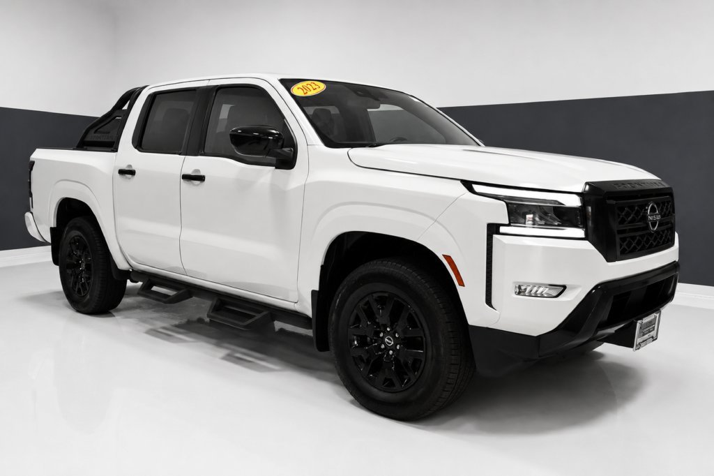 Certified 2023 Nissan Frontier SV w/ Midnight Edition Package AWD/4WD image 8