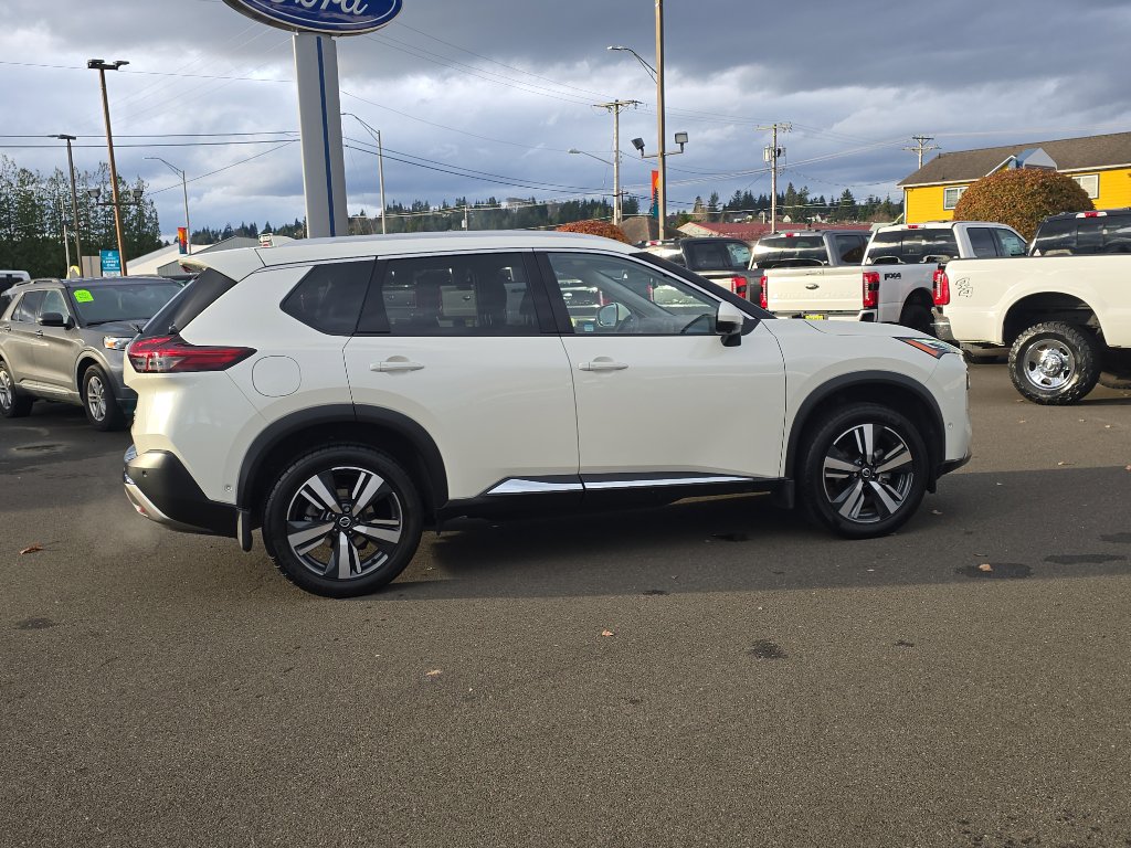 Used 2021 Nissan Rogue Platinum image 7