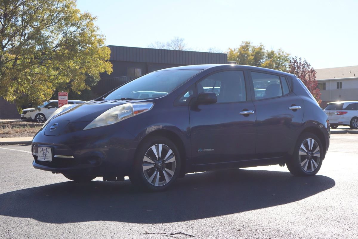 Used 2016 Nissan Leaf SV image 11