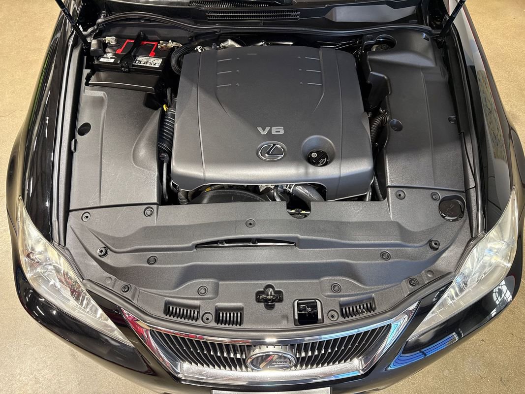 Used 2010 Lexus IS 250C image 98