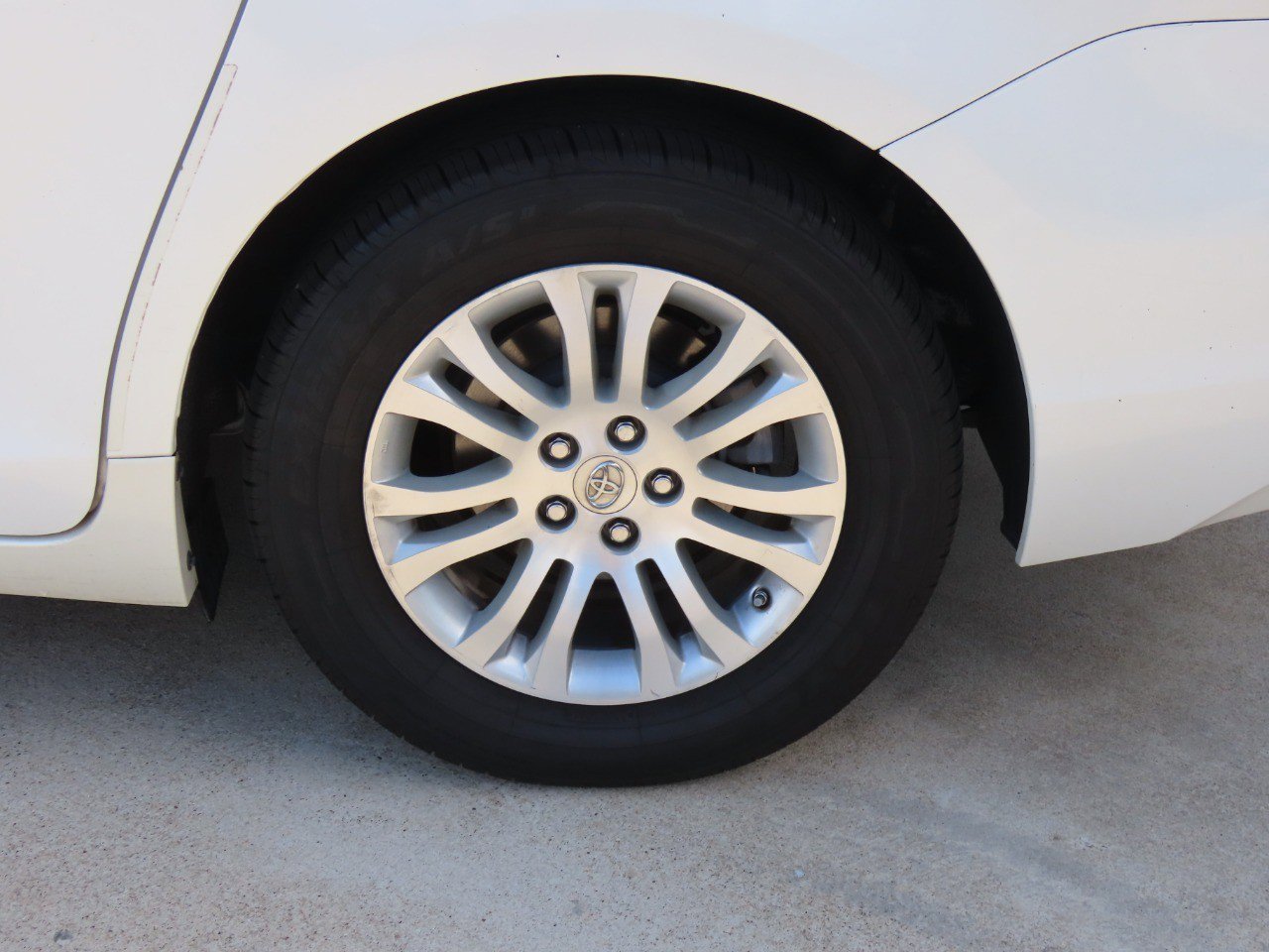 Used 2016 Toyota Sienna XLE FWD image 18