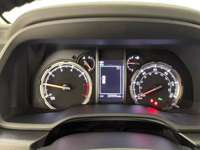 Used 2024 Toyota 4Runner Limited AWD/4WD image 25