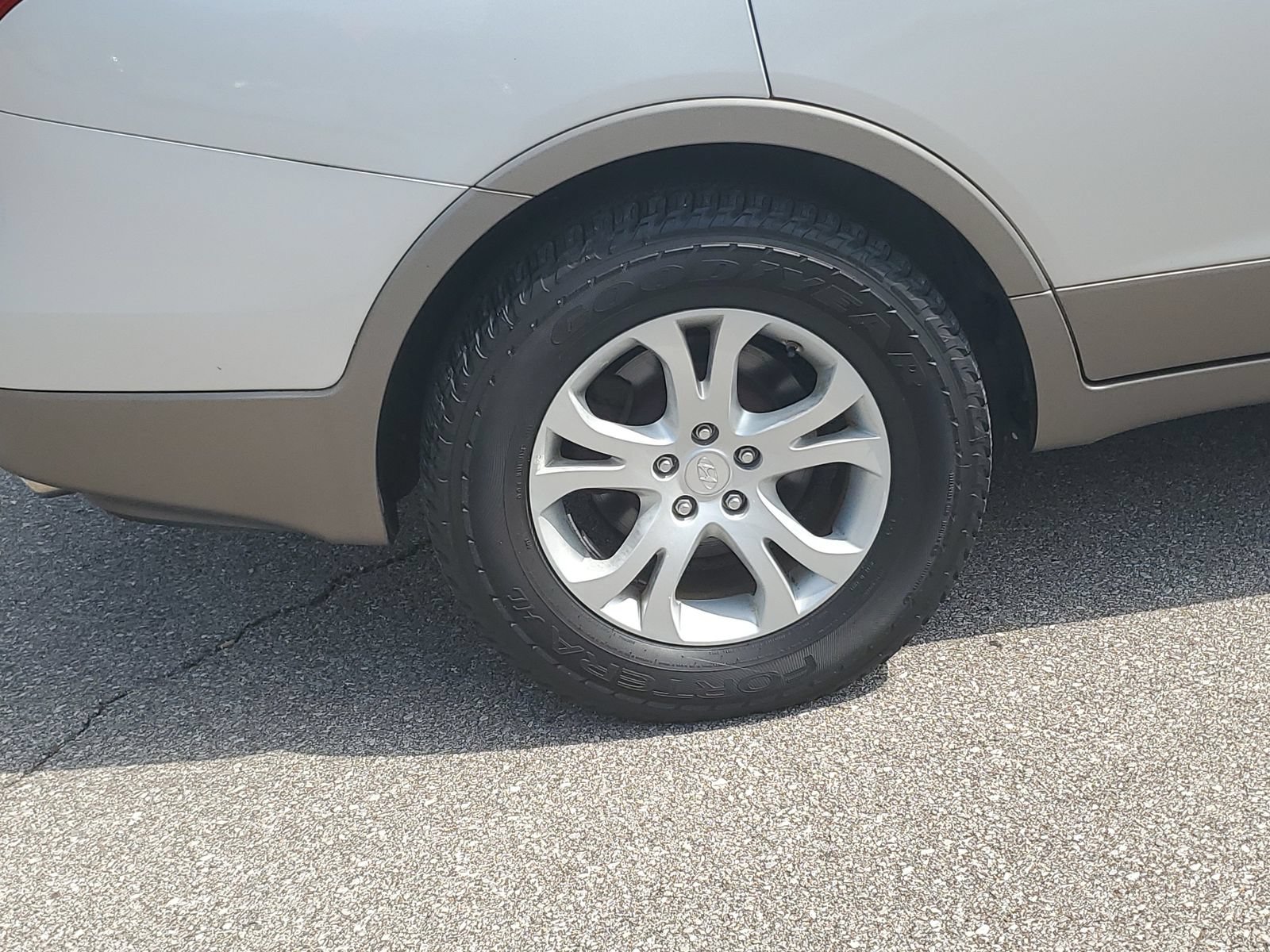 Used 2008 Hyundai Veracruz 2WD image 5