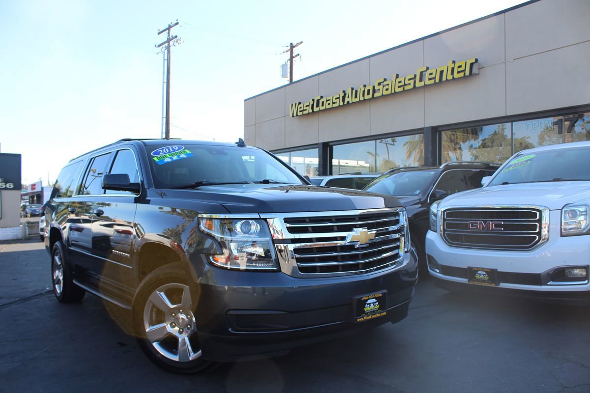 Used 2019 Chevrolet Suburban LS w/ All-Season Package image 37