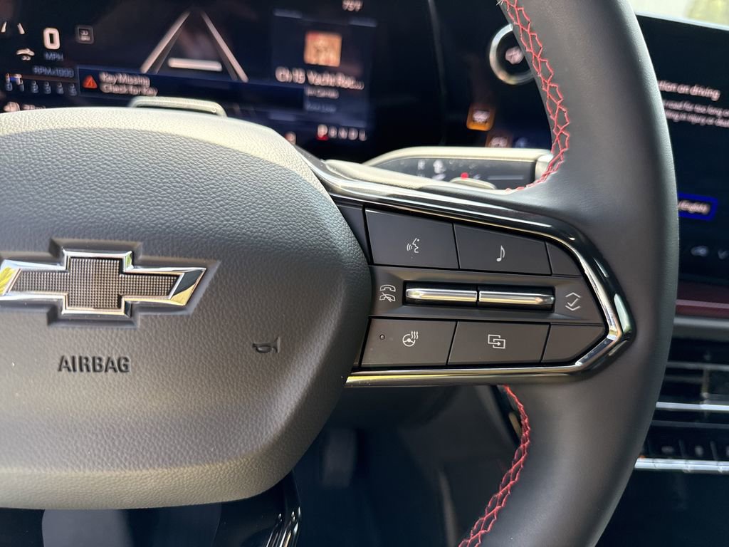 Used 2026 Chevrolet Traverse RS w/ LPO, Floor Liner Package FWD image 26