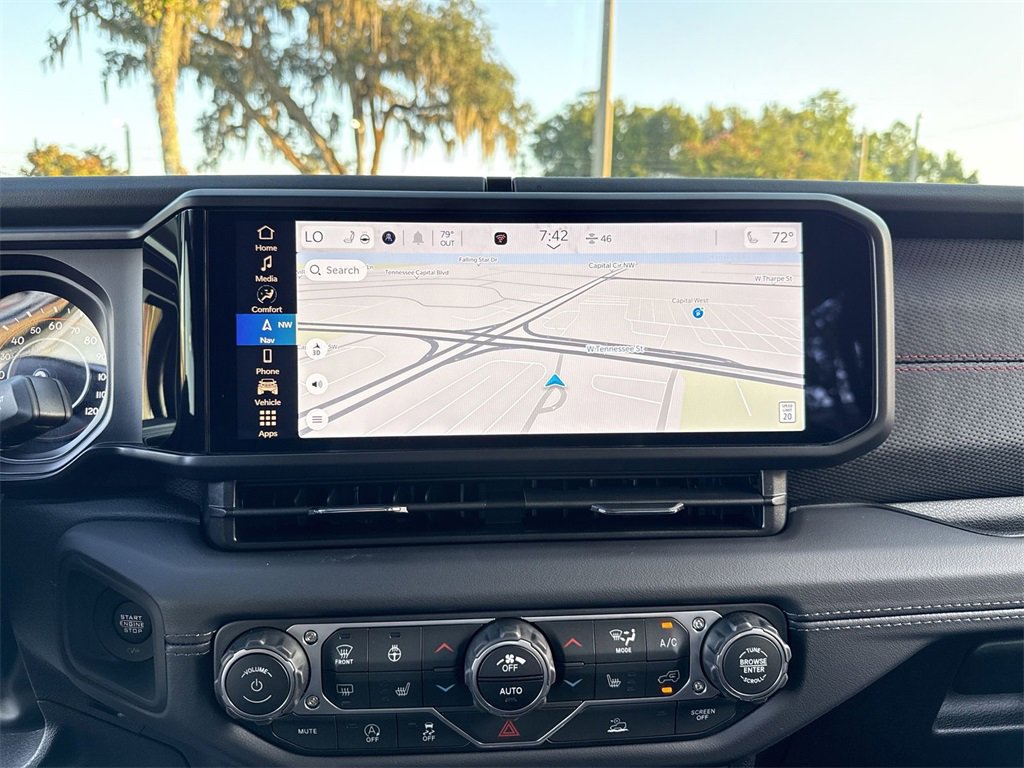 New 2025 Jeep Wrangler Unlimited Rubicon w/ Steel Bumper Group image 22